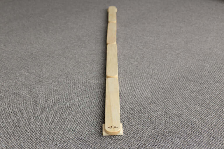 Schwebebalken aus Holz fördert Koordination und Körpergefühl